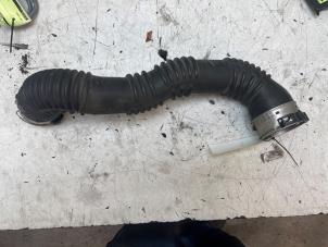 Gebruikte Intercooler Slang Mercedes A (W176) 1.8 A-180 CDI 16V Autom. Prijs op aanvraag aangeboden door Autodemontage van de Laar