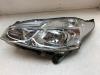 Peugeot 208 I (CA/CC/CK/CL) 1.6 HDi 115 16V Koplamp links