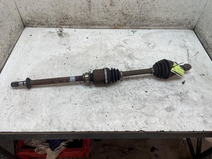 Gebruikte Steekas rechts-voor Fiat Grande Punto (199) 1.3 JTD Multijet 16V 85 Actual Prijs € 50,00 Margeregeling aangeboden door Autodemontage van de Laar