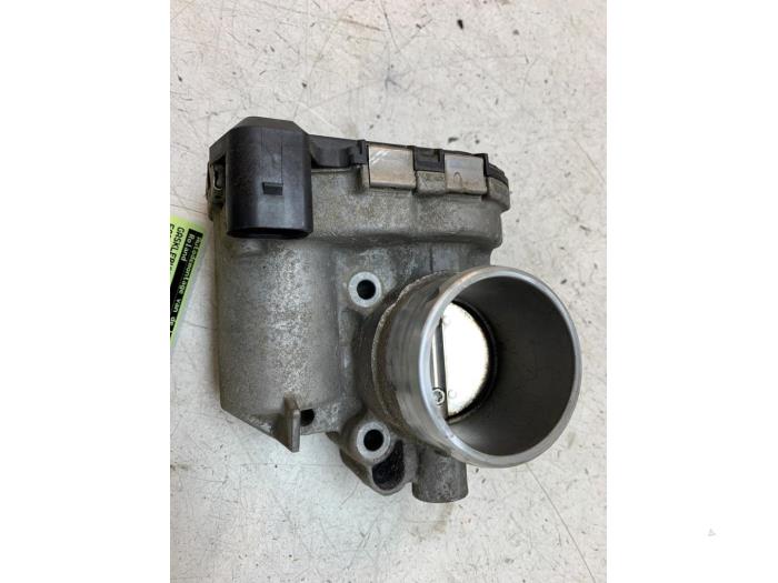 Gebruikte Gasklephuis Ford Fiesta 6 (JA8) 1.25 16V Prijs € 35,00 Margeregeling aangeboden door Autodemontage van de Laar
