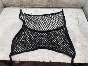 Nieuwe Bagagenet Volkswagen Sharan (7N) 1.4 TSI 16V Prijs € 42,35 Inclusief btw aangeboden door Autodemontage van de Laar