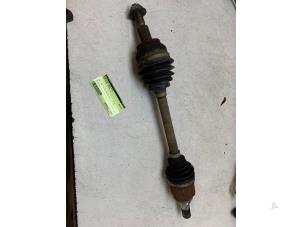 Gebruikte Homokineetas links-voor Ford Focus 3 Wagon 1.6 Ti-VCT 16V 125 Prijs op aanvraag aangeboden door Autodemontage van de Laar