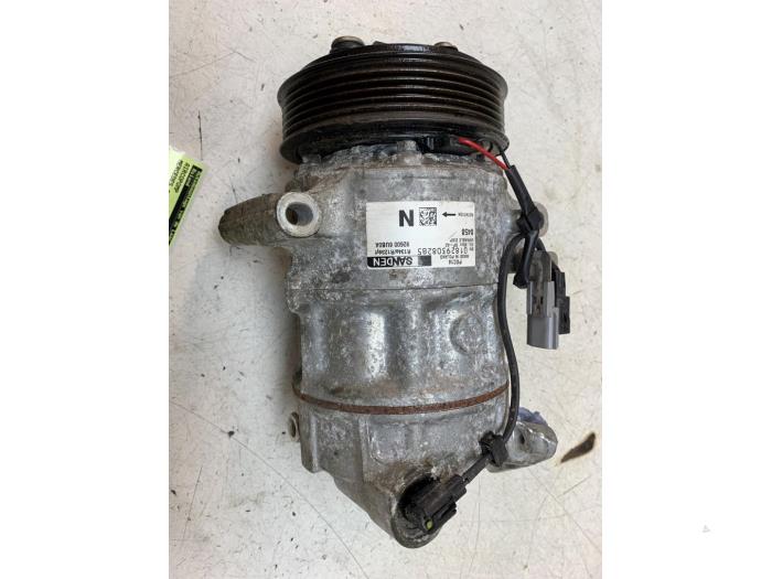 Gebruikte Pomp Airco Mercedes Citan (420.6) 1.5 110 CDI Prijs € 145,00 Margeregeling aangeboden door Autodemontage van de Laar