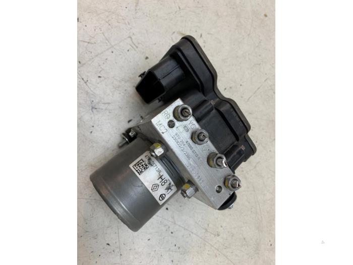 Gebruikte ABS Pomp Renault Clio V (RJAB) 1.0 TCe 90 12V Prijs op aanvraag aangeboden door Autodemontage van de Laar