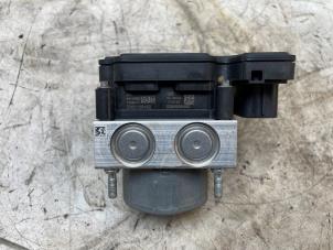 Gebruikte ABS Pomp Mitsubishi Space Star (A0) 1.0 12V Prijs € 125,00 Margeregeling aangeboden door Autodemontage van de Laar