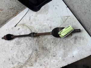 Gebruikte Aandrijfas rechts-voor Mitsubishi Space Star (A0) 1.0 12V Prijs € 50,00 Margeregeling aangeboden door Autodemontage van de Laar