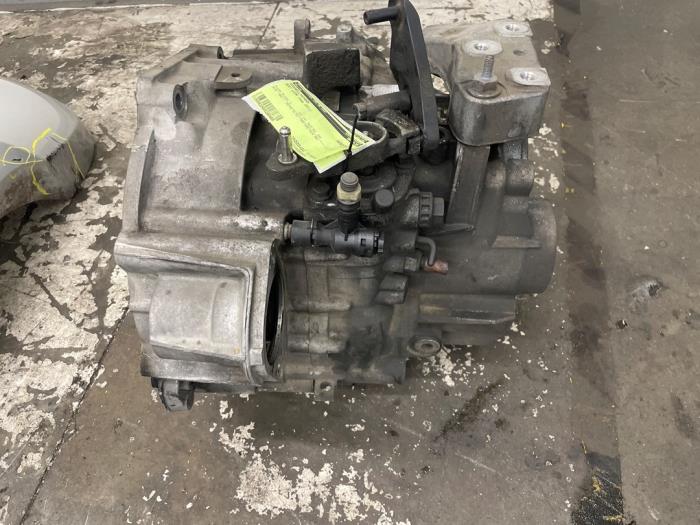 Gebruikte Versnellingsbak Seat Leon (1P1) 2.0 TDI 16V FR Prijs € 450,00 Margeregeling aangeboden door Autodemontage van de Laar