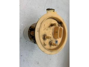 Gebruikte Benzinepomp Seat Leon (1P1) 2.0 TDI 16V FR Prijs € 75,00 Margeregeling aangeboden door Autodemontage van de Laar