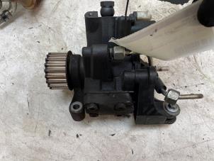 Gebruikte Dieselpomp Renault Megane IV Estate (RFBK) 1.5 Energy dCi 110 Prijs € 125,00 Margeregeling aangeboden door Autodemontage van de Laar