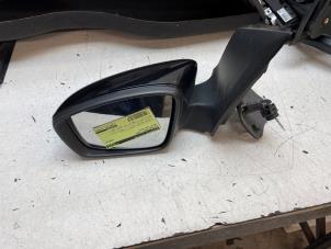Gebruikte Spiegel Buiten links Volkswagen Up! (121) 1.0 12V 60 Prijs € 70,00 Margeregeling aangeboden door Autodemontage van de Laar