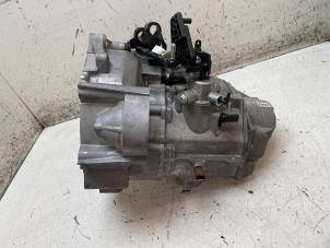 Gebruikte Versnellingsbak Volkswagen Golf VIII (CD1) 1.0 TSI 12V Prijs € 750,00 Margeregeling aangeboden door Autodemontage van de Laar