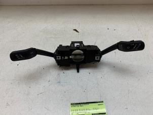 Gebruikte Combischakelaar Stuurkolom Volkswagen Polo VI (AW1) 1.0 TSI 12V Prijs € 65,00 Margeregeling aangeboden door Autodemontage van de Laar