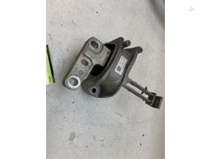 Gebruikte Motorrubber Volkswagen Polo VI (AW1) 1.0 TSI 12V Prijs € 35,00 Margeregeling aangeboden door Autodemontage van de Laar