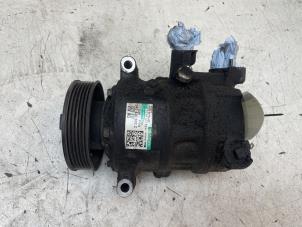 Gebruikte Aircopomp Volkswagen Polo V (6R) 1.2 TSI Prijs € 100,00 Margeregeling aangeboden door Autodemontage van de Laar