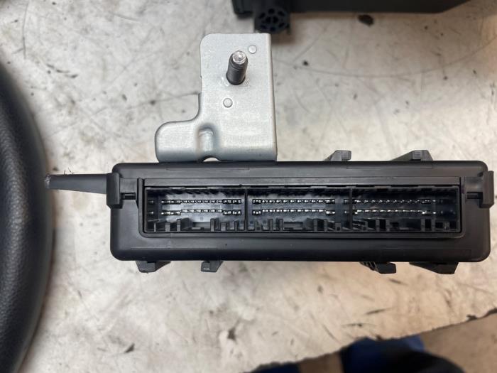 Gebruikte Module Bodycontrol Kia Picanto (JA) 1.0 12V Prijs € 50,00 Margeregeling aangeboden door Autodemontage van de Laar