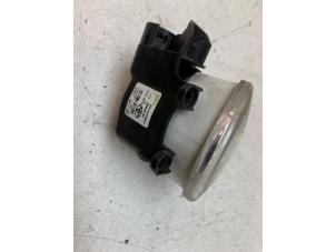 Gebruikte Mistlamp rechts-voor Peugeot 108 1.0 12V Prijs € 25,00 Margeregeling aangeboden door Autodemontage van de Laar