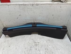 Gebruikte Laadbak bekleding Renault Espace (RFCJ) 1.8 Energy Tce 225 Prijs € 25,00 Margeregeling aangeboden door Autodemontage van de Laar