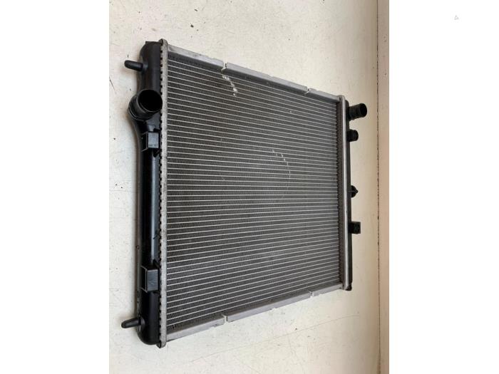 Gebruikte Radiateur Peugeot 208 I (CA/CC/CK/CL) 1.2 Vti 12V PureTech 82 Prijs € 50,00 Margeregeling aangeboden door Autodemontage van de Laar
