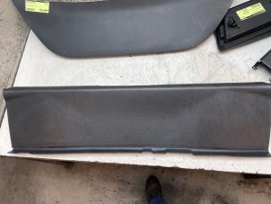 Gebruikte Laadbak bekleding Renault Megane IV Estate (RFBK) 1.5 Energy dCi 115 Prijs € 25,00 Margeregeling aangeboden door Autodemontage van de Laar