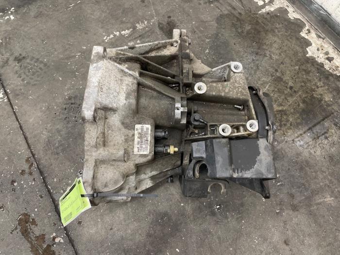 Gebruikte Versnellingsbak Ford Fiesta 6 (JA8) 1.25 16V Prijs € 350,00 Margeregeling aangeboden door Autodemontage van de Laar
