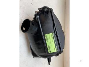 Gebruikte Luchtfilterhuis Nissan Qashqai (J10) 1.6 16V Prijs op aanvraag aangeboden door Autodemontage van de Laar