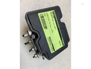 Gebruikte ABS Pomp Nissan Micra (K13) 1.2 12V DIG-S Prijs € 125,00 Margeregeling aangeboden door Autodemontage van de Laar