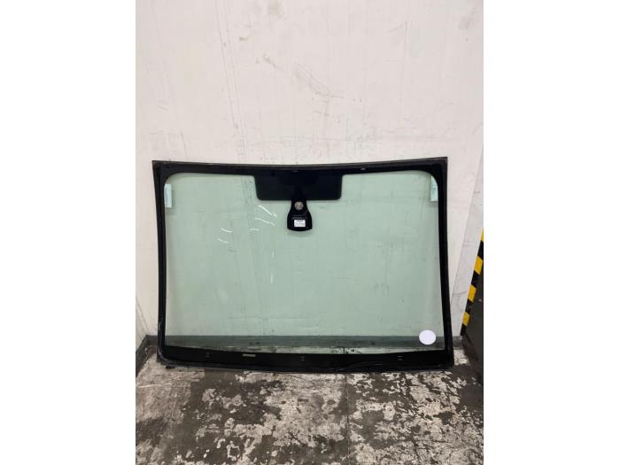 Ruit voor van een Citroën C3 Picasso (SH) 1.4 16V VTI 95 2011