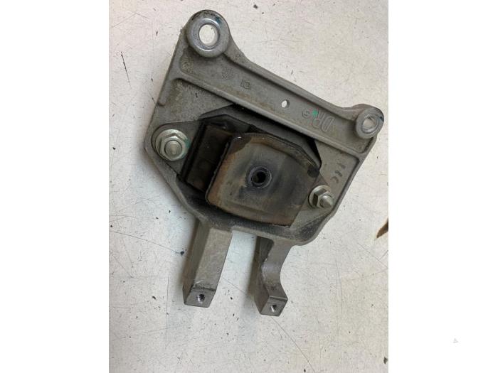 Gebruikte Motorrubber Nissan Micra (K13) 1.2 12V DIG-S Prijs € 30,00 Margeregeling aangeboden door Autodemontage van de Laar