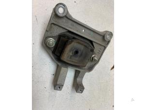 Gebruikte Motorrubber Nissan Micra (K13) 1.2 12V DIG-S Prijs € 30,00 Margeregeling aangeboden door Autodemontage van de Laar