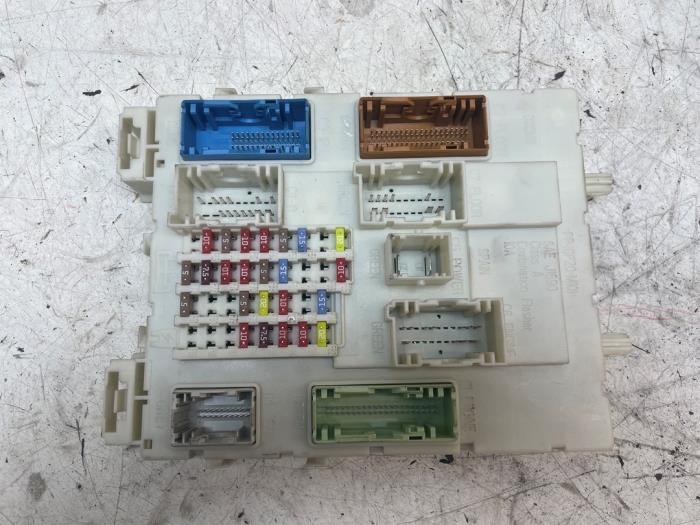 Gebruikte Module Bodycontrol Volvo V40 Cross Country (MZ) 1.6 D2 Prijs € 100,00 Margeregeling aangeboden door Autodemontage van de Laar