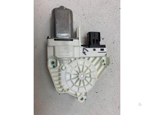 Gebruikte Motor electrisch raam Tesla Model Y (5YJY) Long Range 72kWh Prijs € 50,00 Margeregeling aangeboden door Autodemontage van de Laar