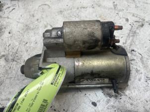 Gebruikte Startmotor Volvo V40 Cross Country (MZ) 1.6 D2 Prijs € 50,00 Margeregeling aangeboden door Autodemontage van de Laar