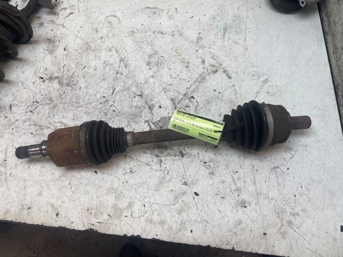 Gebruikte Steekas links-voor Volvo V40 Cross Country (MZ) 1.6 D2 Prijs € 65,00 Margeregeling aangeboden door Autodemontage van de Laar