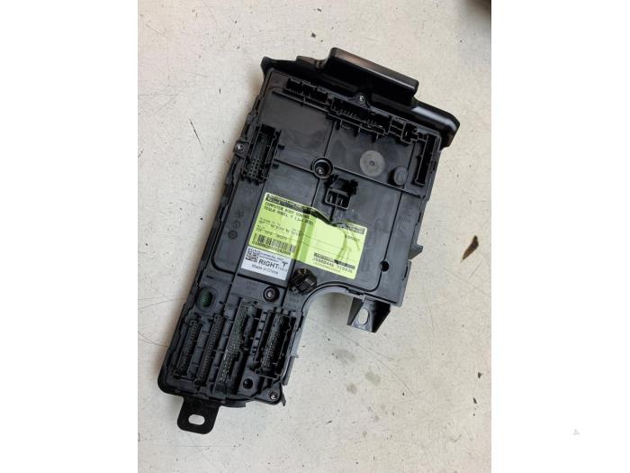 Gebruikte Bodycontrol Module Tesla Model Y (5YJY) Long Range 72kWh Prijs € 150,00 Margeregeling aangeboden door Autodemontage van de Laar
