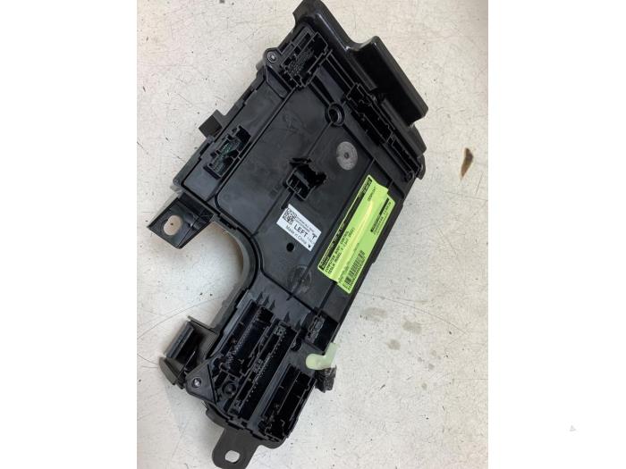 Gebruikte Bodycontrol Module Tesla Model Y (5YJY) Long Range 72kWh Prijs € 75,00 Margeregeling aangeboden door Autodemontage van de Laar