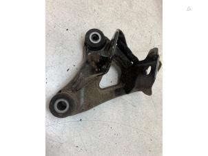 Gebruikte Motorrubber Tesla Model Y (5YJY) Long Range 72kWh Prijs € 50,00 Margeregeling aangeboden door Autodemontage van de Laar