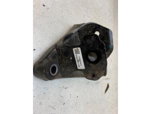 Gebruikte Motorrubber Tesla Model Y (5YJY) Long Range 72kWh Prijs € 70,00 Margeregeling aangeboden door Autodemontage van de Laar