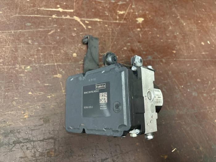 Gebruikte ABS Pomp Ford C-Max (DXA) 1.0 Ti-VCT EcoBoost 12V 125 Prijs € 125,00 Margeregeling aangeboden door Autodemontage van de Laar