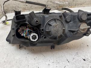 Gebruikte Rechter Koplamp BMW 3 serie Touring (E91) 318i 16V Prijs € 150,00 Margeregeling aangeboden door Autodemontage van de Laar