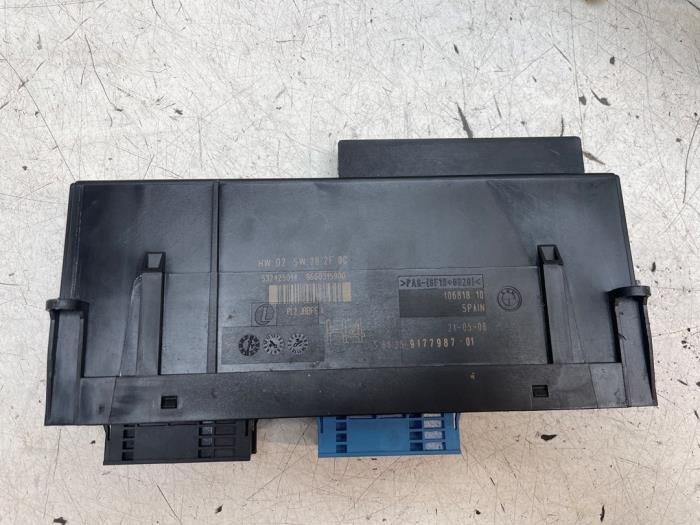 Gebruikte Bodycontrol Module BMW 3 serie Touring (E91) 318i 16V Prijs € 60,00 Margeregeling aangeboden door Autodemontage van de Laar