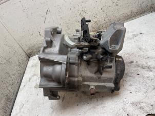 Gebruikte Versnellingsbak Volkswagen Polo VI (AW1) 1.0 TSI 12V Prijs € 550,00 Margeregeling aangeboden door Autodemontage van de Laar