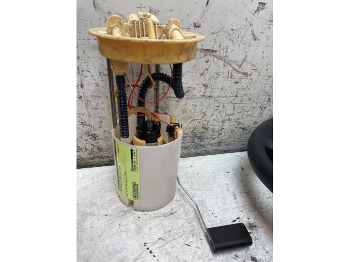 Gebruikte Tank element Pomp Ford Transit Connect (PJ2) 1.5 EcoBlue Prijs op aanvraag aangeboden door Autodemontage van de Laar