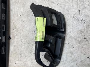 Gebruikte Bumpersteun links-achter Peugeot 2008 (UD/UK/UR/US/UX) 1.2 VTi 12V PureTech 130 Prijs op aanvraag aangeboden door Autodemontage van de Laar