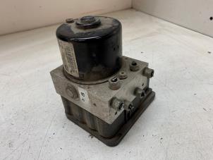 Gebruikte ABS Pomp Opel Zafira (M75) 2.2 16V Direct Ecotec Prijs € 80,00 Margeregeling aangeboden door Autodemontage van de Laar