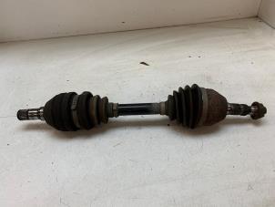 Gebruikte Homokineetas links-voor Opel Zafira (M75) 2.2 16V Direct Ecotec Prijs € 60,00 Margeregeling aangeboden door Autodemontage van de Laar