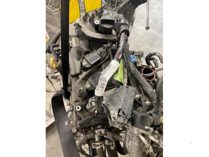 Motor van een Peugeot 108 1.0 12V VVT-i 2020