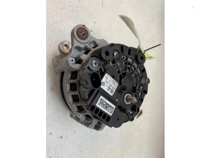 Gebruikte Dynamo Volkswagen Polo VI (AW1) 1.0 TSI 12V Prijs € 60,00 Margeregeling aangeboden door Autodemontage van de Laar