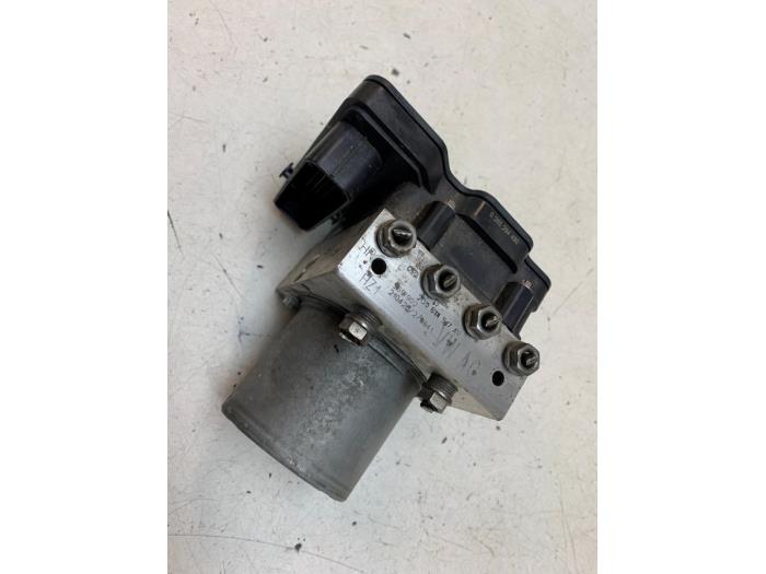Gebruikte ABS Pomp Volkswagen Polo VI (AW1) 1.0 TSI 12V Prijs € 150,00 Margeregeling aangeboden door Autodemontage van de Laar