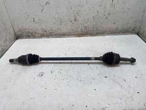 Gebruikte Steekas rechts-voor Peugeot 108 1.0 12V VVT-i Prijs € 75,00 Margeregeling aangeboden door Autodemontage van de Laar