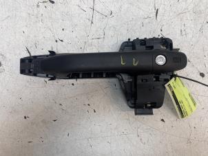 Gebruikte Deurgreep 2Deurs links Mercedes Vito (447.6) 2.0 114 CDI 16V Prijs € 50,00 Margeregeling aangeboden door Autodemontage van de Laar